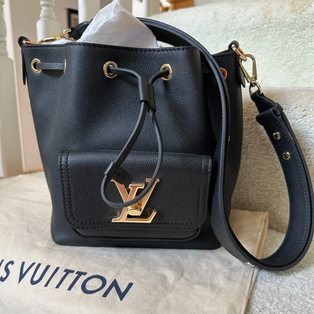 Louis Vuitton Lockme bucket bag